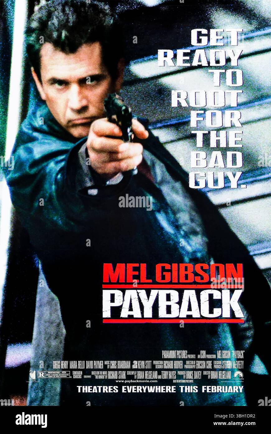Payback (1999) réalisé par Brian Helgeland avec Mel Gibson, Gregg Henry et Maria Bello. Dans ce thriller néo-noir gravitationnel, un voleur trahi nommé porter cherche à se venger et sa part de l'argent volé, naviguant dans un monde souterrain violent de doubles croix et de syndicats criminels. Photographie d'une affiche américaine originale de 1999 À USAGE ÉDITORIAL EXCLUSIF. Crédit : BFA / Paramount Pictures Banque D'Images