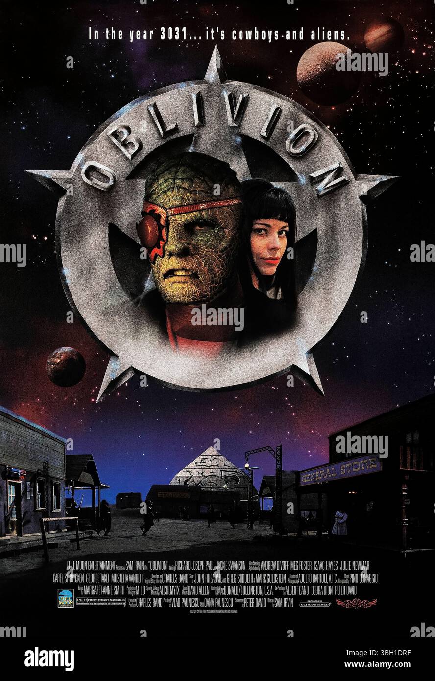 Oblivion (1994) réalisé par Sam Irvin et mettant en vedette Richard Joseph Paul, Jackie Swanson et Andrew Divoff. En 3031, un homme de loi retourne dans la ville sauvage d'Oblivion pour affronter des hors-la-loi extraterrestres dans une aventure de science-fiction mêlant opéra spatial et genres occidentaux. Photographie d'une affiche américaine originale de 1994 À USAGE ÉDITORIAL EXCLUSIF. Crédit : BFA / Full Moon Entertainment. Banque D'Images