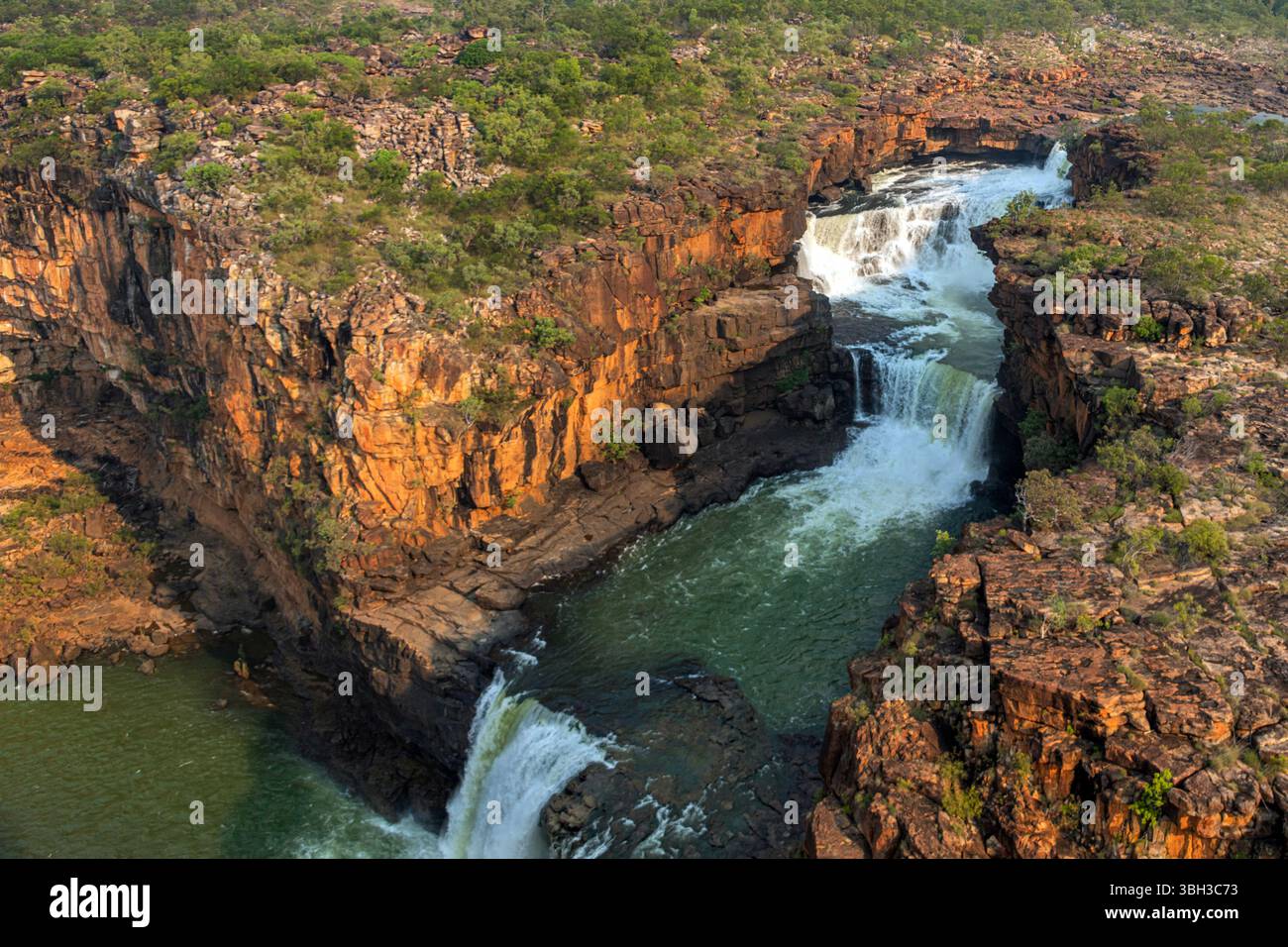 Vue aérienne des chutes Mitchell sur le plateau Mitchell en Australie occidentale. Banque D'Images