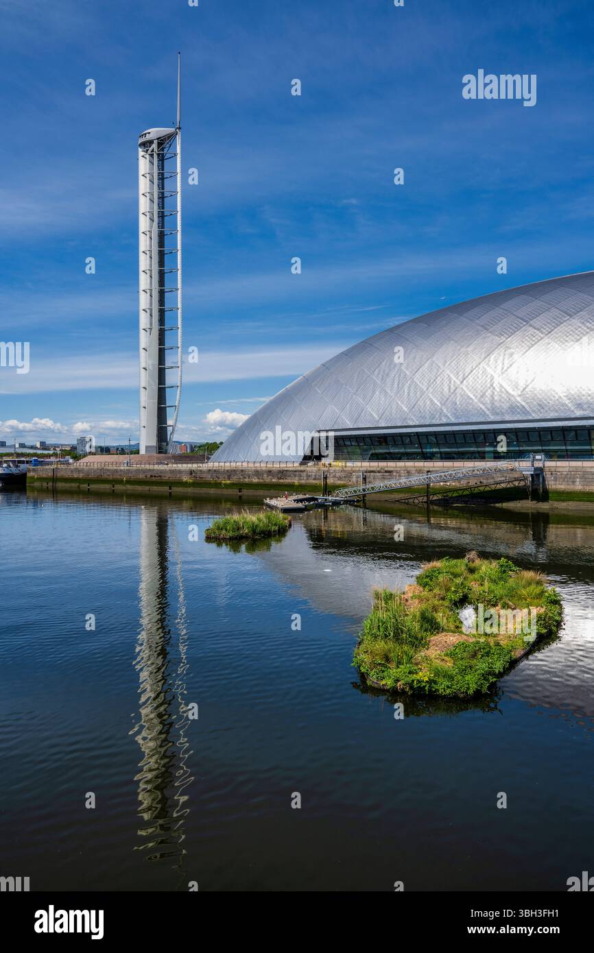 Glasgow Science Centre et Glasgow Science Centre Tower sur Pacific Quay à Glasgow, Écosse, Royaume-Uni Banque D'Images