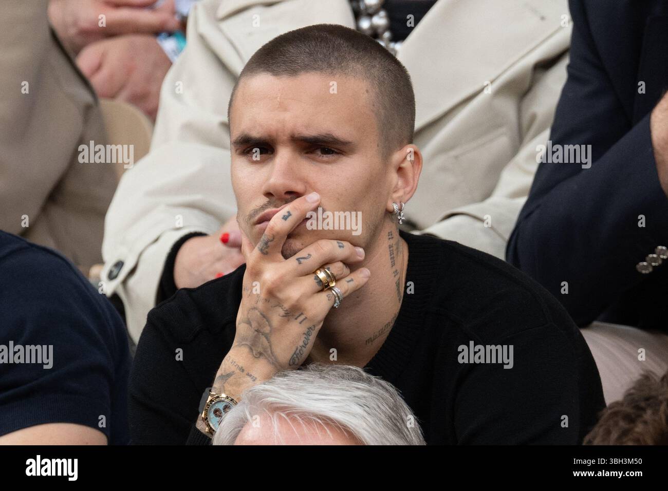 Paris, France. 06 juin 2025. Romeo Beckham participe au tournoi Roland Garros 2025 le 6 juin 2025 à Paris. Photo de Laurent Zabulon/ABACAPRESS.COM crédit : Abaca Press/Alamy Live News Banque D'Images