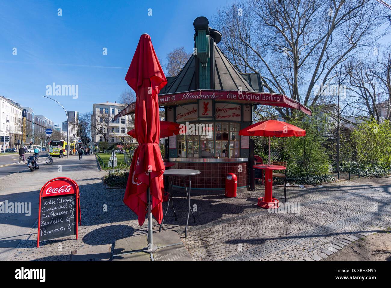 Fastfood Hasenecke, Currywurst, Savgnyplatz, Berlin-Charloottenburg-Wilmersdorf, Berlin Banque D'Images