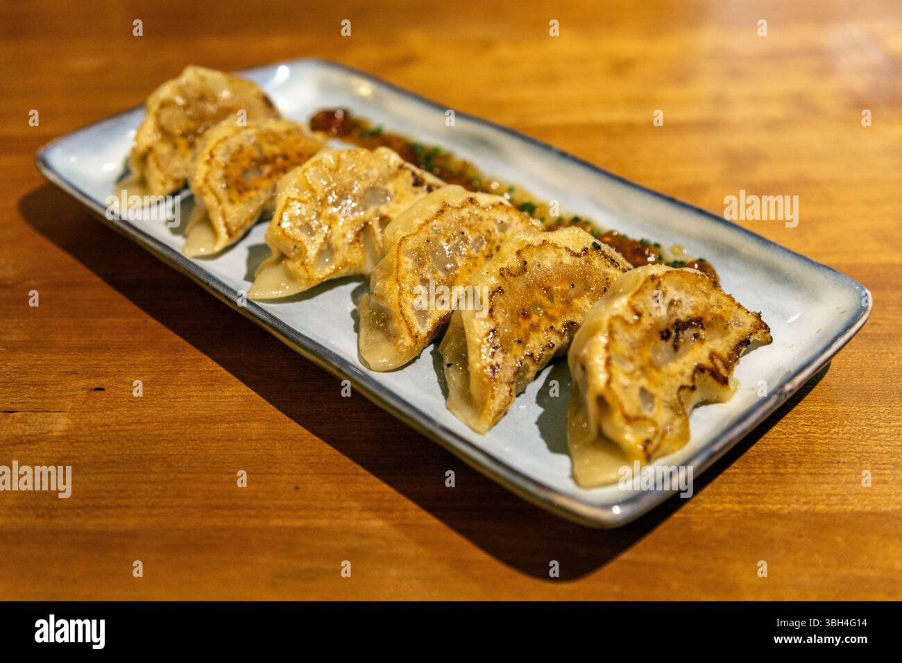 Gyoza at Gojan par Punta Sal Restaurante, Saint-Sébastien, Espagne Banque D'Images