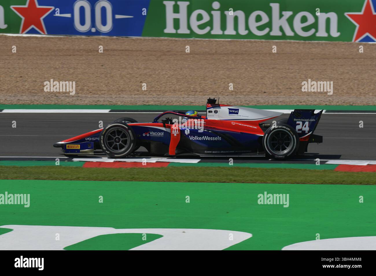 Le pilote néerlandais Bent Viscaal, Trident, Dallara F2, en action lors de la 4ème manche du Championnat FIA de formule 2 2021 à Silverstone. Banque D'Images