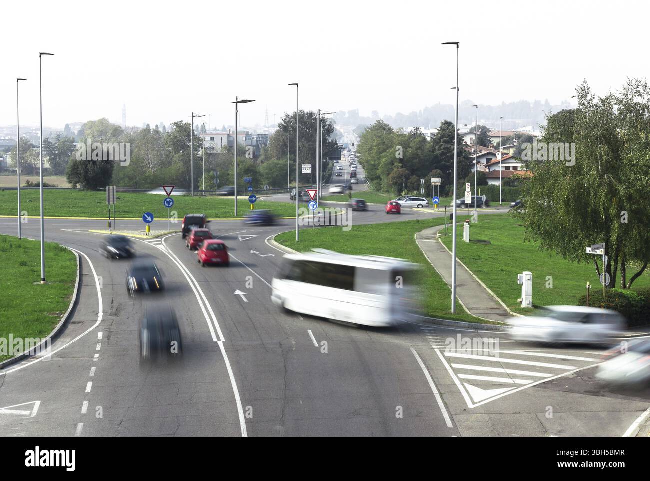 Au rond-point de la route junction Banque D'Images