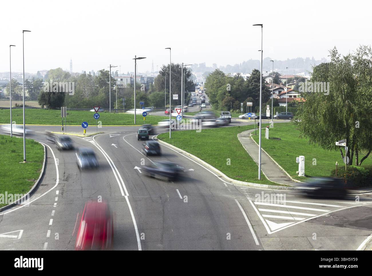Au rond-point de la route junction Banque D'Images