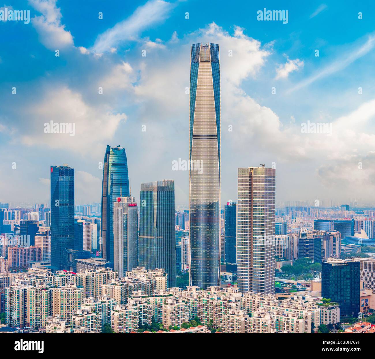 Paysage urbain de la ville de Dongguan, province du Guangdong, Chine Banque D'Images