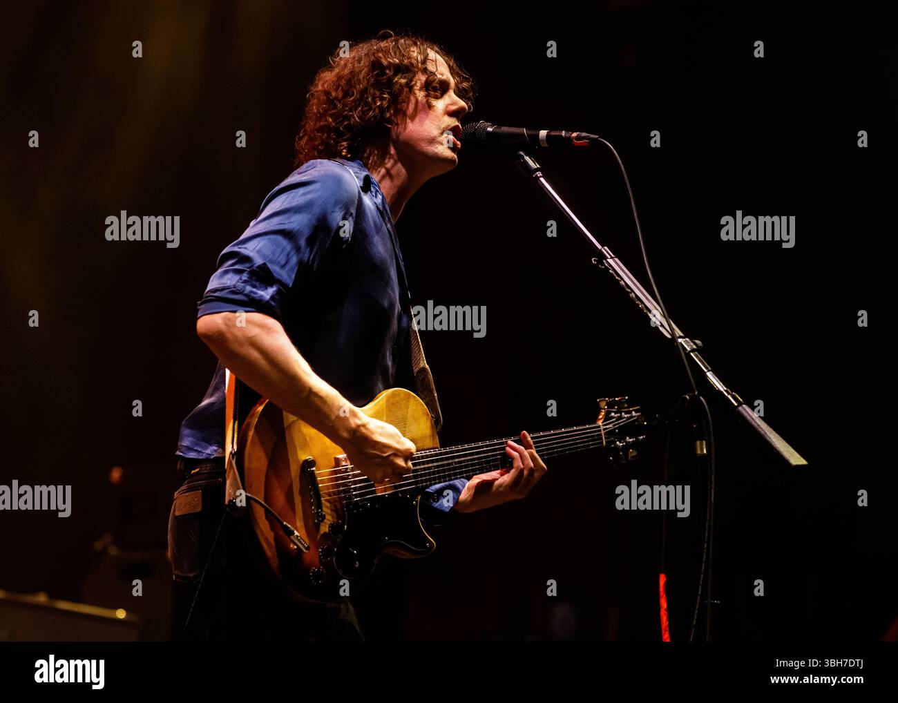 Razorlight se produisant en direct à O2 Guildhall Southampton le 26 avril 2025. Banque D'Images