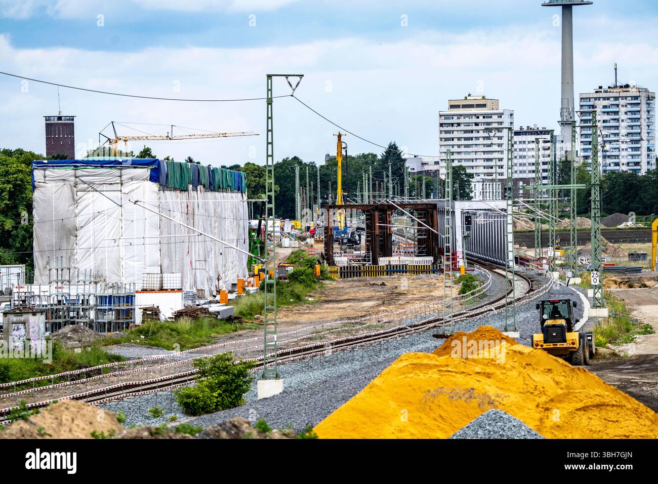 La conversion et l'extension de la ligne de chemin de fer Emmerich-Oberhausen à trois voies, dont 47 ponts, seront nouvellement construits ou adaptés, y compris Banque D'Images