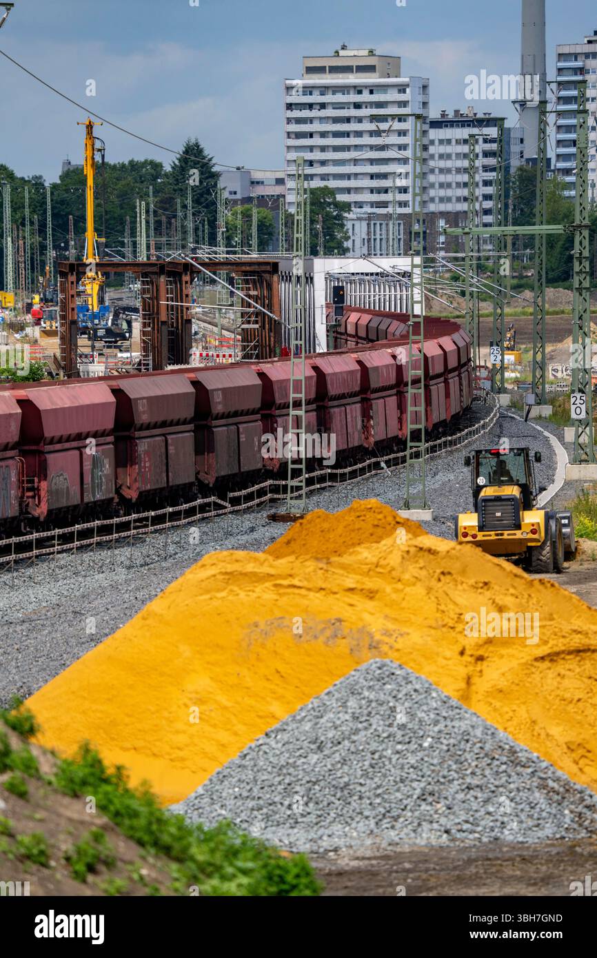 La conversion et l'extension de la ligne de chemin de fer Emmerich-Oberhausen à trois voies, dont 47 ponts, seront nouvellement construits ou adaptés, y compris Banque D'Images