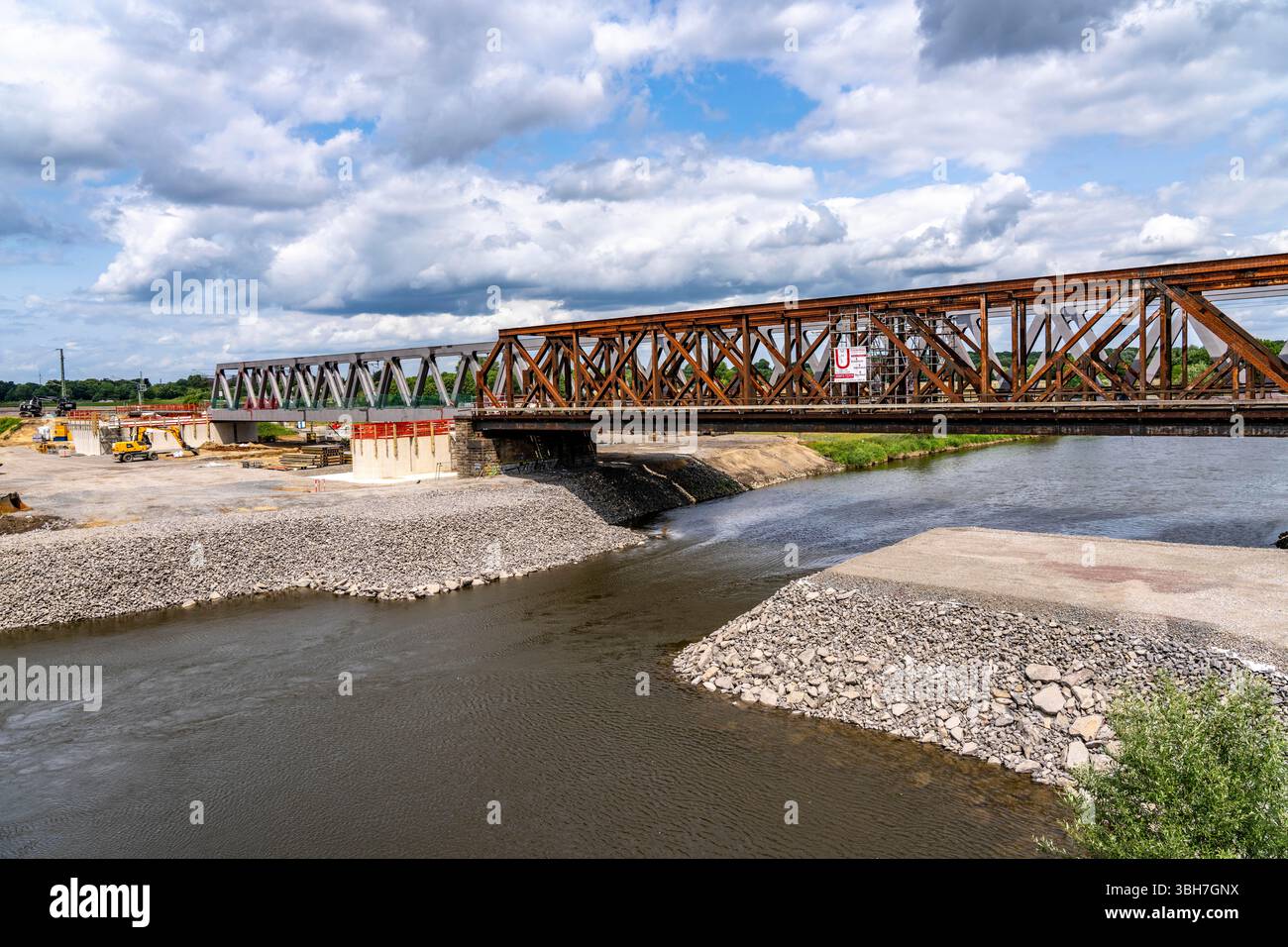 Reconstruction et agrandissement de la ligne de chemin de fer Emmerich-Oberhausen, trois voies, dont 47 ponts, seront nouvellement construites ou adaptées, inc Banque D'Images