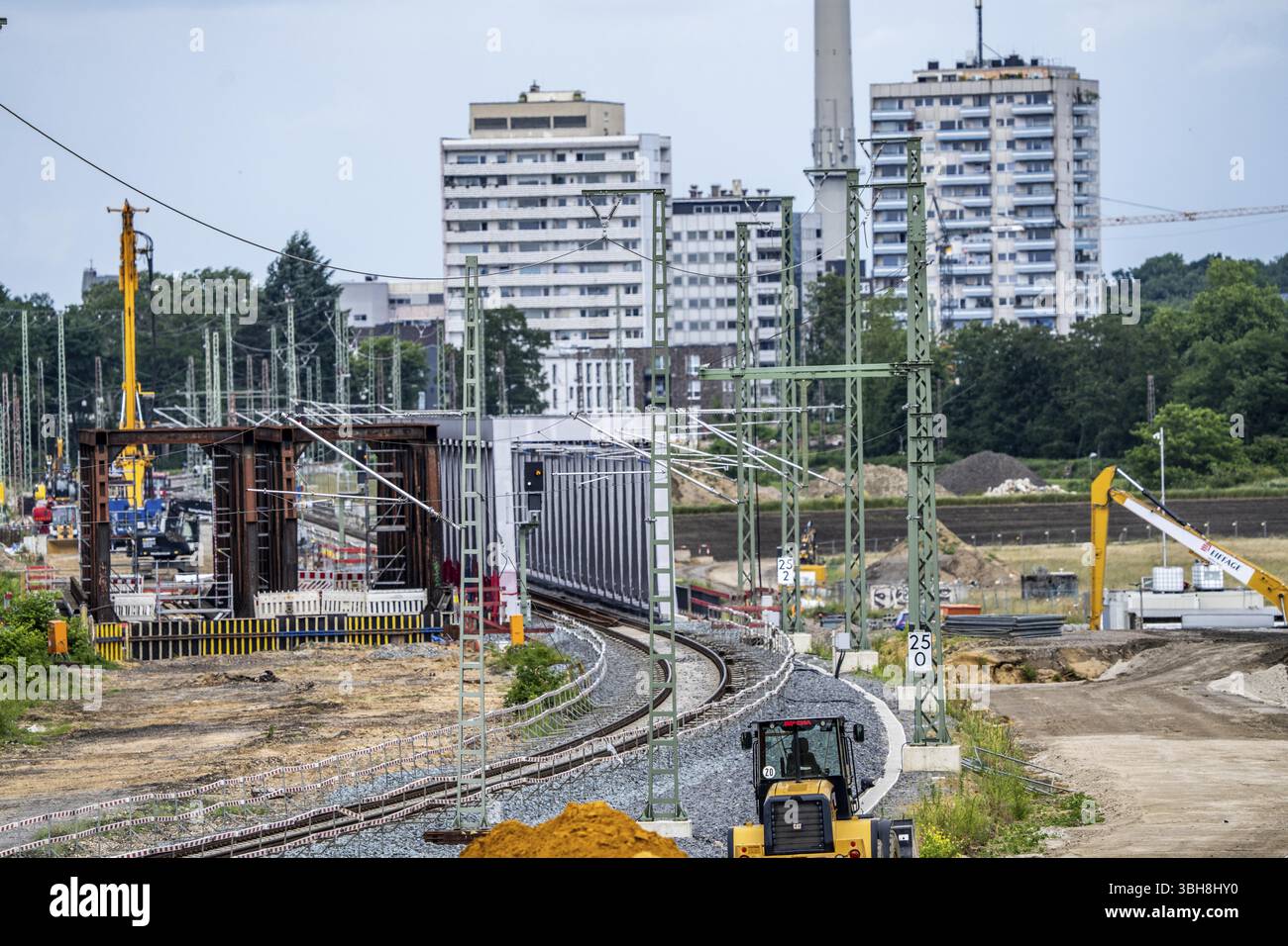 Reconstruction, extension de la ligne de chemin de fer Emmerich-Oberhausen, trois voies, dont 47 ponts neufs ou adaptés, voici la nouvelle construction de rai Banque D'Images