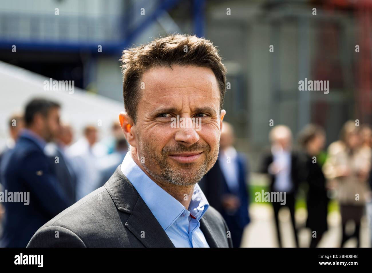 Plana nad Luznici, République tchèque. 09 juin 2025. Début de la construction d’un incinérateur qui sera utilisé pour la valorisation énergétique des déchets à Plana nad Luznici, République tchèque, le 9 juin 2025. La construction sera réalisée par Invelt servis en tant que maître d'œuvre pour C-ENERGY à un coût de près de Kc2.5milliards hors TVA. Plus de la moitié des coûts seront couverts par une subvention de l'UE provenant du Fonds pour la modernisation. Photo Ivo Nejdl, Directeur général de C-ENERGY. Crédit : Vaclav Pancer/CTK photo/Alamy Live News Banque D'Images