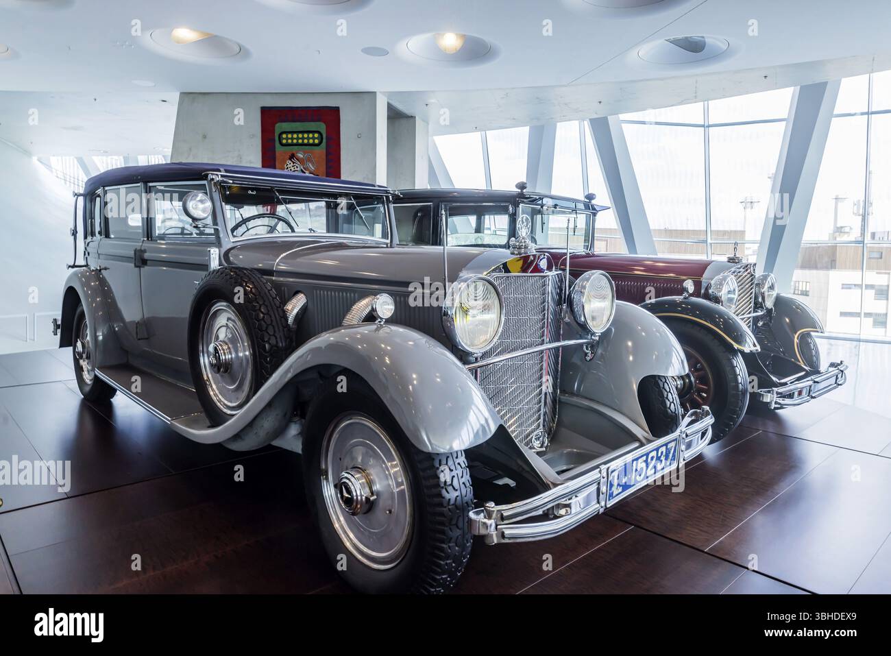 Mercedes-Benz 770 Grande Mercedes Cariolet F de 1932, pilotée par l'ancien Kaiser allemand Wilhelm II dans son exil en Hollande. Le manteau Hohenzollern de Banque D'Images