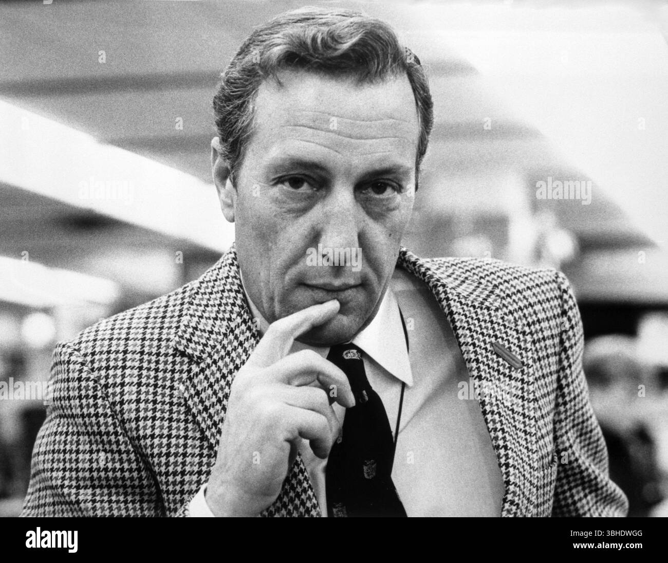 Dossier photo datée du 26/11/84 de Frederick Forsyth à Helsinki. L'auteur du jour du Jackal, est décédé à l'âge de 86 ans après une brève maladie, ses agents littéraires Curtis Brown ont dit. Date d'émission : lundi 9 juin 2025. Banque D'Images