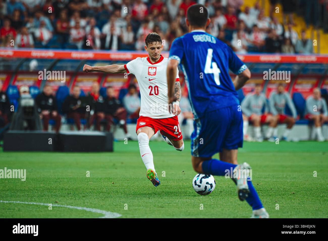CHORZOW, POLOGNE – 6 JUIN 2025 : match amical de football Pologne vs Moldavie. En photo Sebastian Szymański (20). Banque D'Images