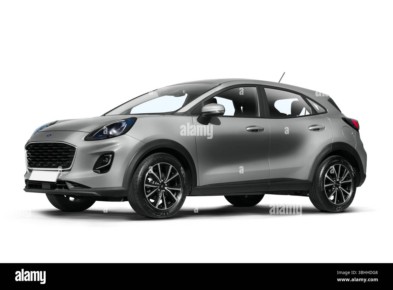 Izmir, Turquie - 08 mai 2025 : gris 2023 Ford Puma vue de trois quarts avant gauche isolée sur fond transparent Banque D'Images