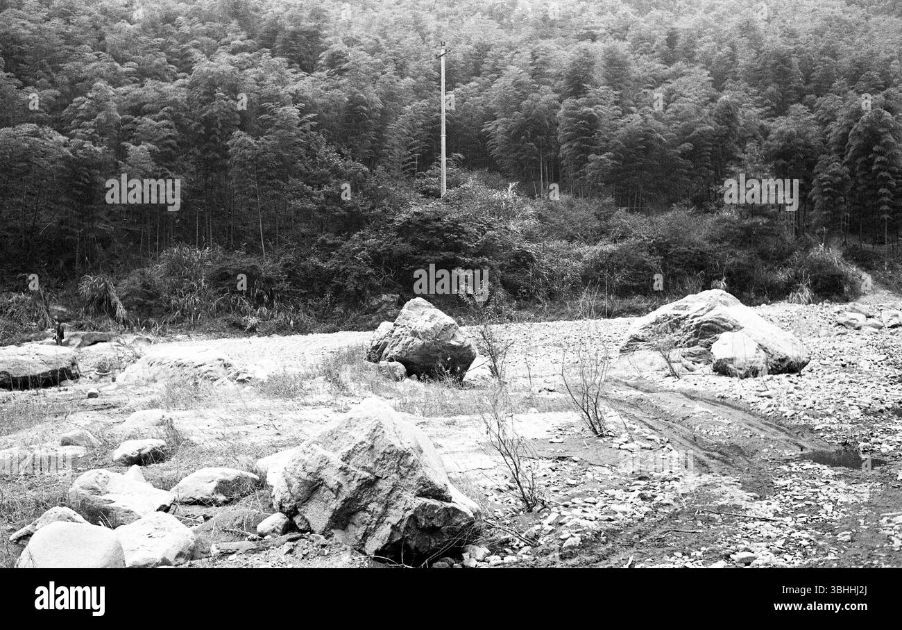 Fin des années 2000 carrière de sable sur Bamboo-Clad Hillside, Anji Zhejiang Chine Banque D'Images