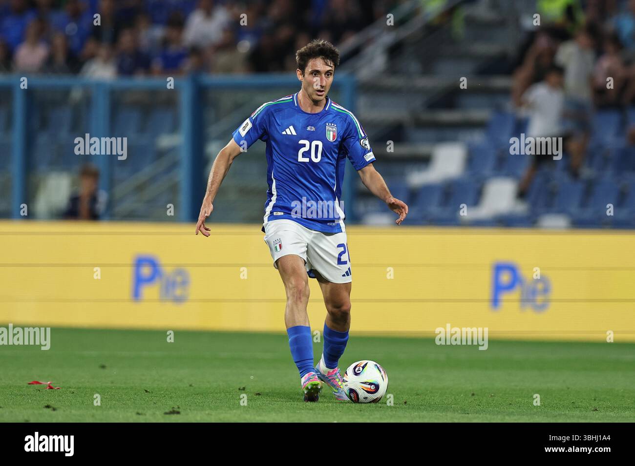 Andrea Cambiaso (Italie) ; lors du match de qualification pour la Coupe du monde de la FIFA 2028 entre l'Italie 2-0 Moldavie au stade Mapei le 9 juin 2025 à Reggio Emilia, Italie. Banque D'Images