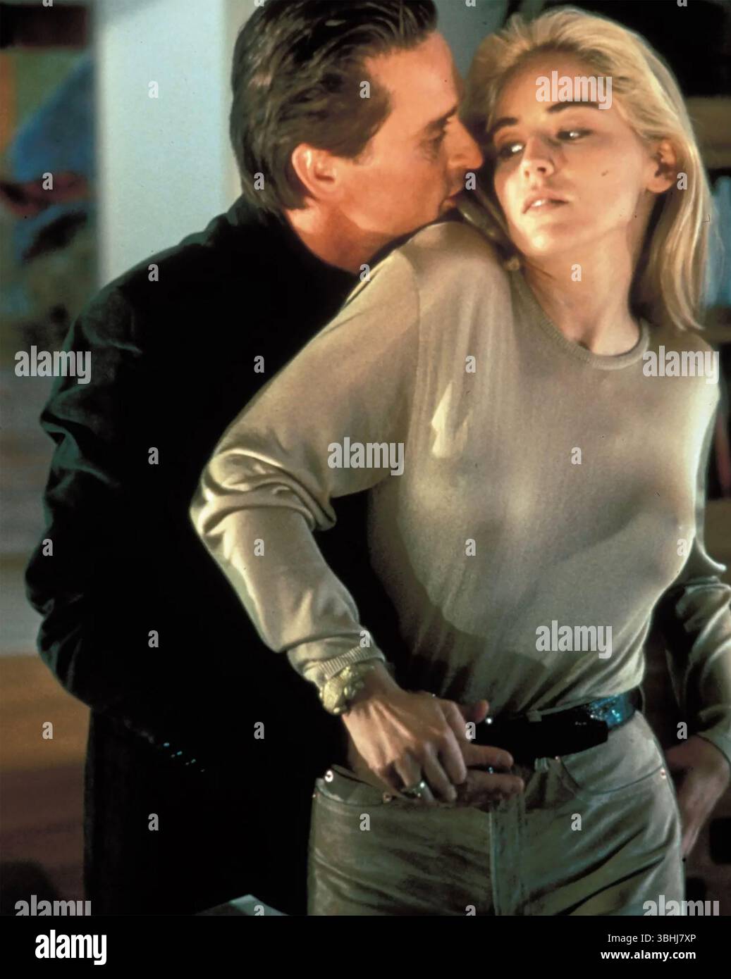 BASIC INSTINCT 1992 TriStar Pictures film avec Michael Douglas dans le rôle du détective de la police SFPD Nick Curran et Sharon Stone dans le rôle de Catherine Tramell Banque D'Images