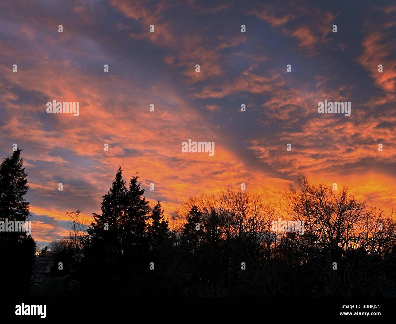 Nuages au coucher du soleil Banque D'Images