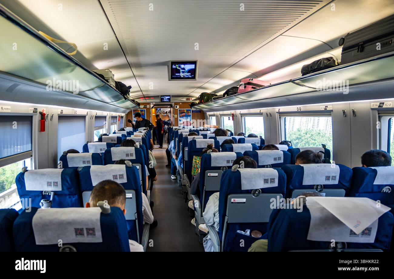 Intérieur d'un train à grande vitesse. Province de Shaanxi, Chine. Banque D'Images