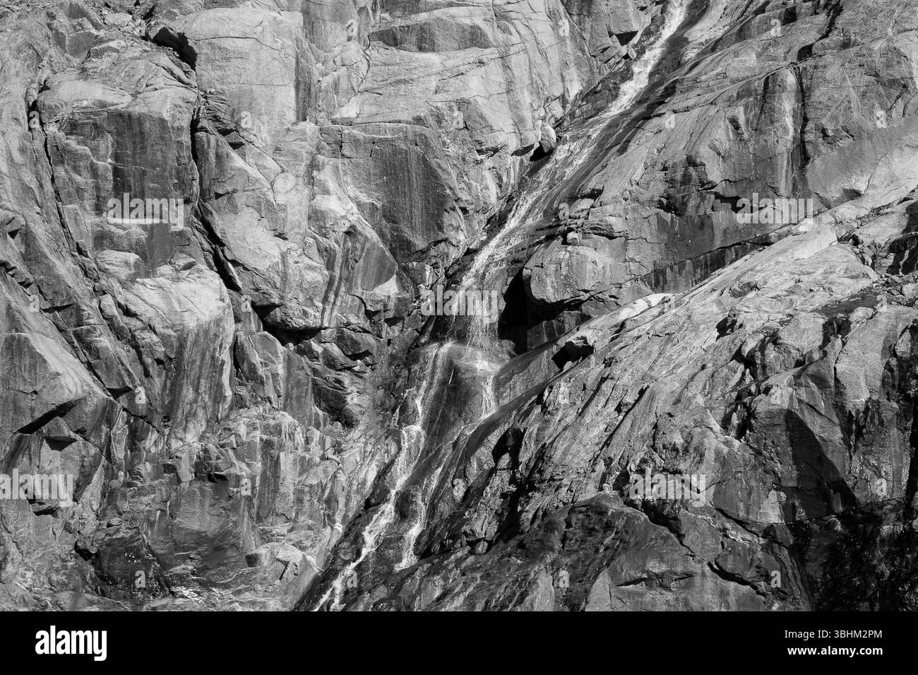 Petite cascade du glacier de Gran Paradiso, Italie - SONY DSC Banque D'Images