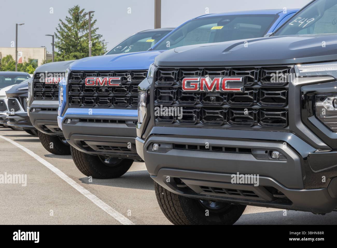 Carmel - 10 juin 2025 : présentation d'une camionnette Canyon de GMC chez un concessionnaire. GMC offre le Canyon dans les modèles Elevation, AT4, Denali et AT4X. MY :2025 Banque D'Images