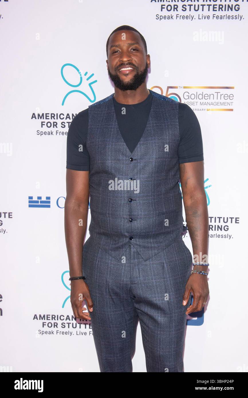 New York, États-Unis. 10 juin 2025. Michael Anthony Kidd-Gilchrist participe au 19e Gala annuel de l'American Institute for bégaiement à New York, États-Unis, le 10 juin 2025. (Photo de Thenews2/NurPhoto) crédit : NurPhoto SRL/Alamy Live News Banque D'Images