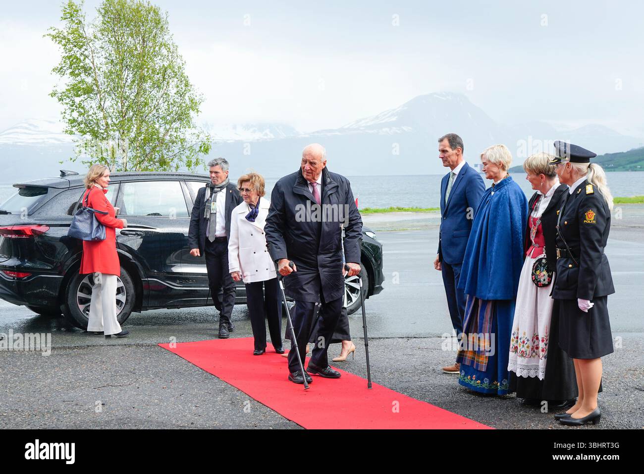 Balsfjord 20250611. Le roi Harald et la reine Sonja visitent Balsfjord lors de la visite du comté du couple royal à Troms. Photo : Cornelius Poppe / NTB Banque D'Images