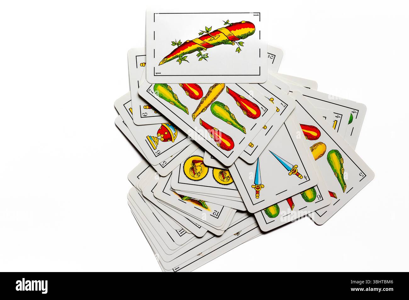 Cartes à jouer espagnoles sur fond blanc à Madrid, Espagne Banque D'Images