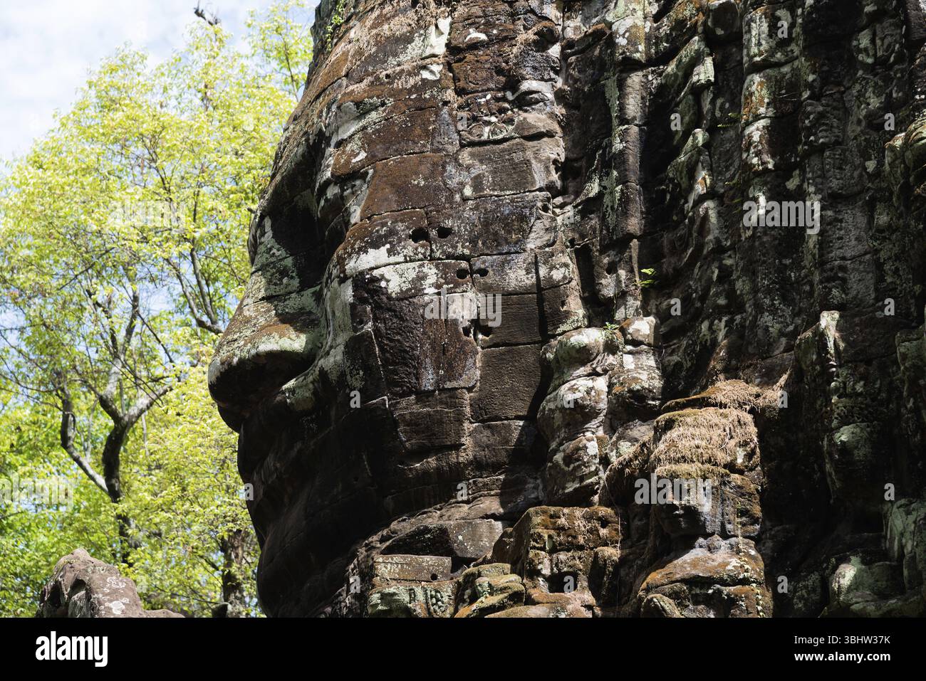 Gardiens bouddhistes, mystique, enchanté, gros plans, Royaume khmer, bouddhisme Theravada, site du patrimoine mondial de l'UNESCO, statues sacrées, Angkor Thom, Angk Banque D'Images