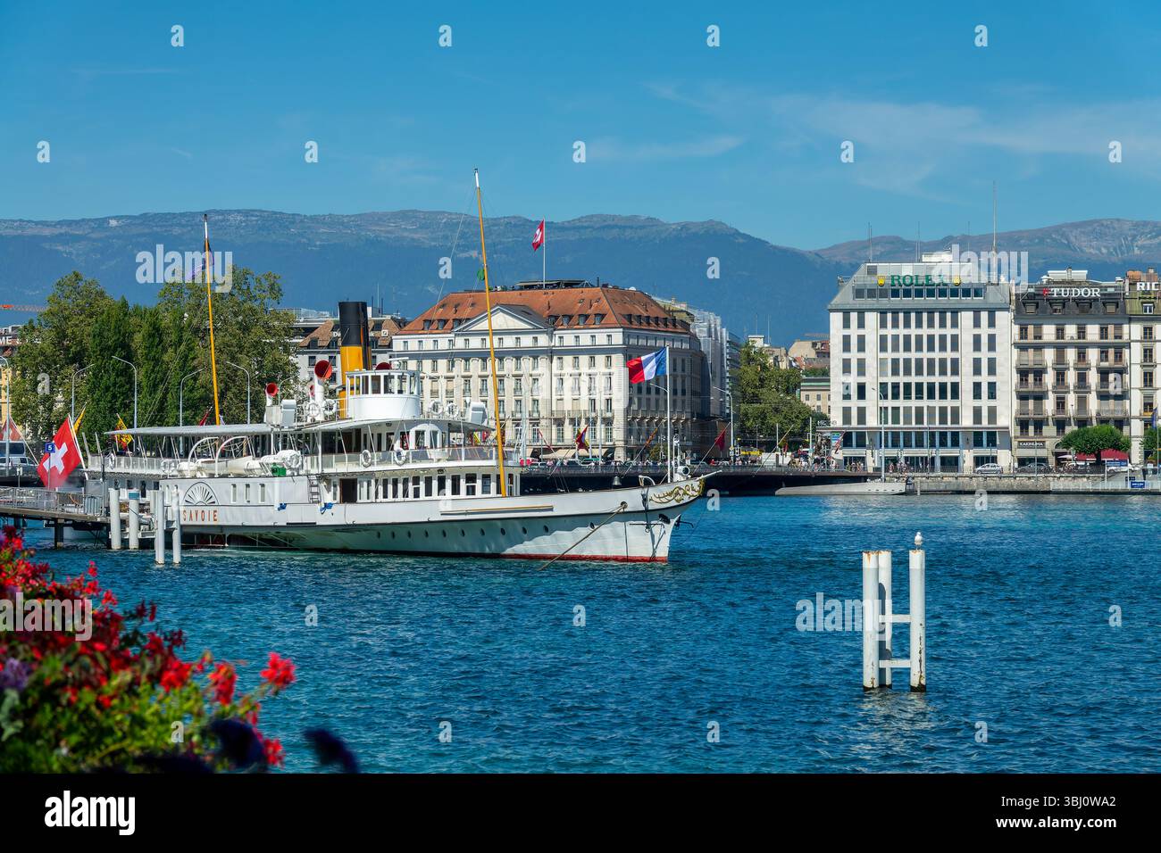 Bateau à vapeur vintage célèbre 'Savoie' sur le lac Léman (lac Léman) dans la ville de Genève, Suisse Banque D'Images