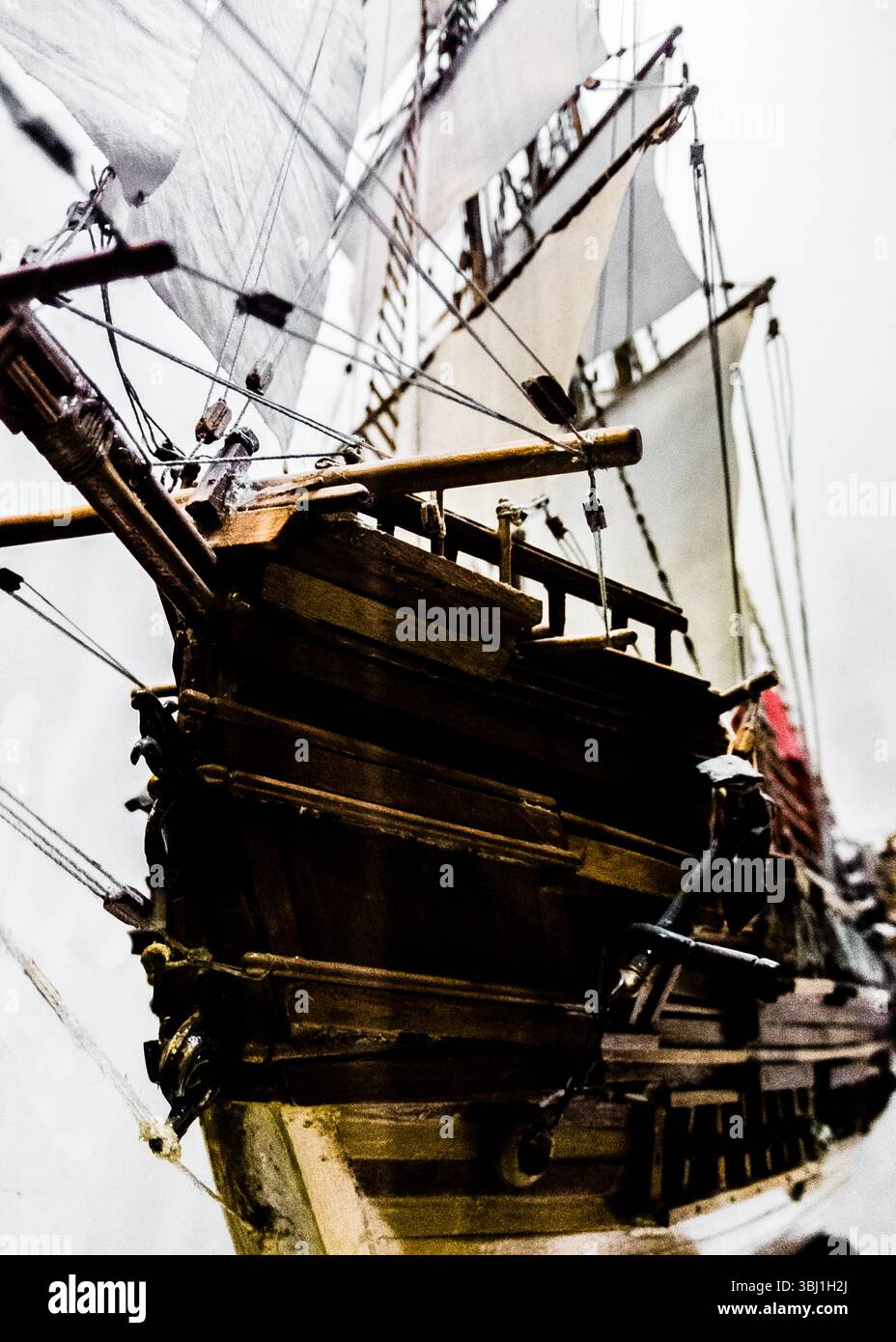 Magnifique Grand Voilier De Bassin Ancien Type Ketch – Fabrication Artisanale Française