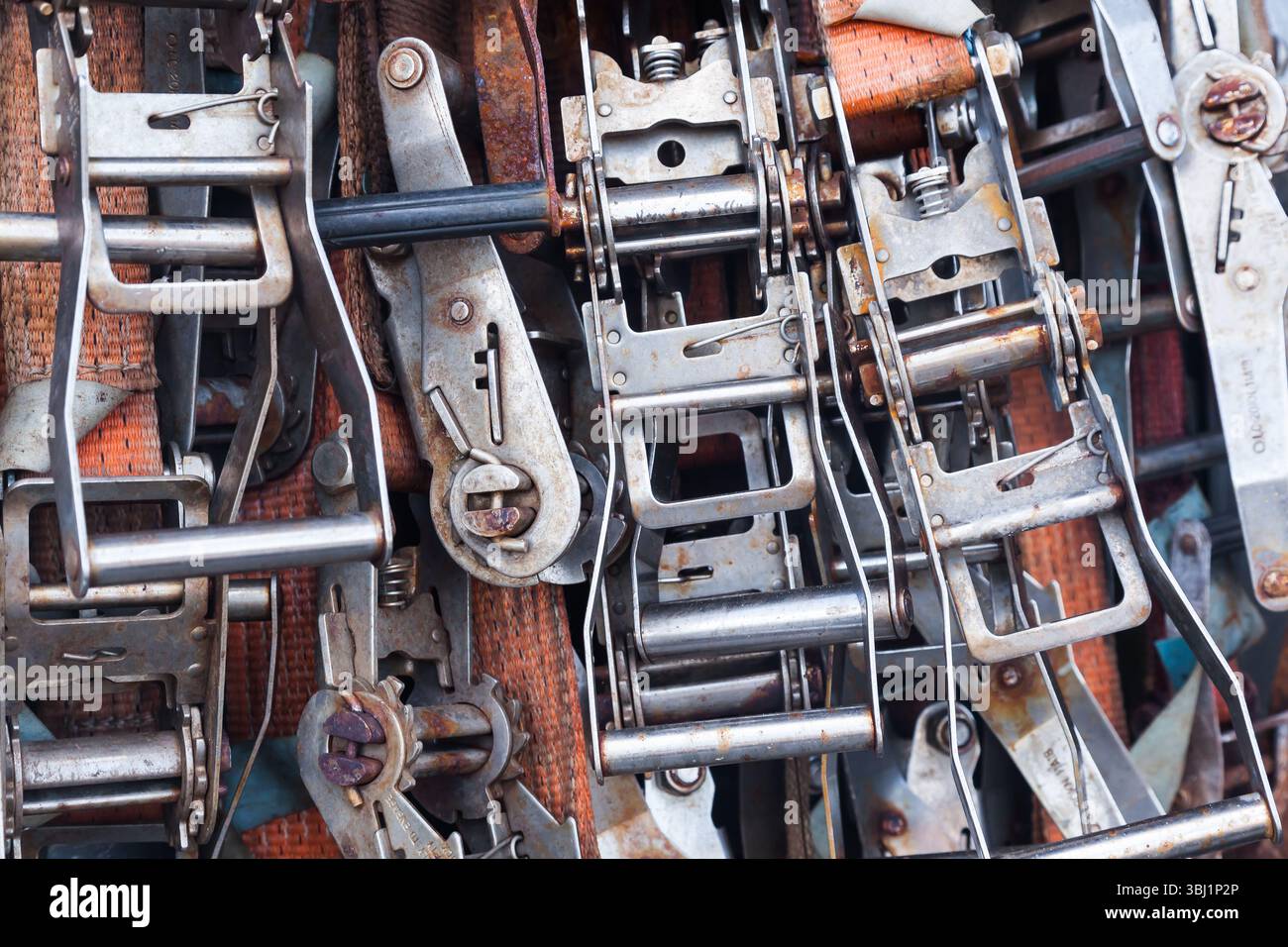 Cliquets pour sangles en acier inoxydable gros plan. Banque D'Images