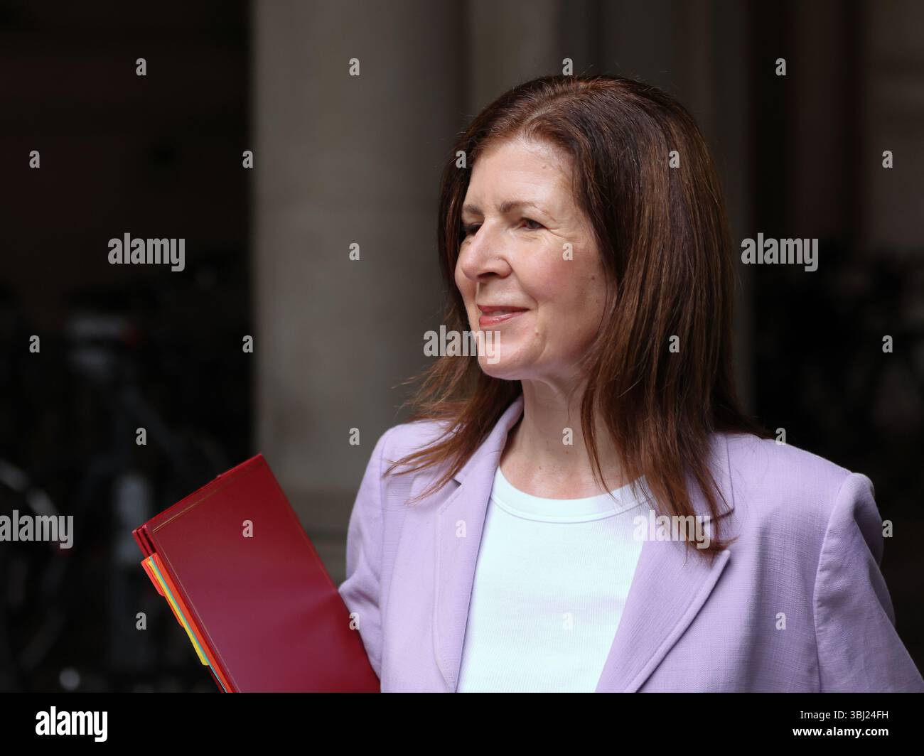 Londres, Royaume-Uni. 11 juin 2025. Jenny Chapman, baronne Chapman de Darlington, ministre d'État (développement international, Amérique latine et Caraïbes) arrive à la réunion du Cabinet. Banque D'Images