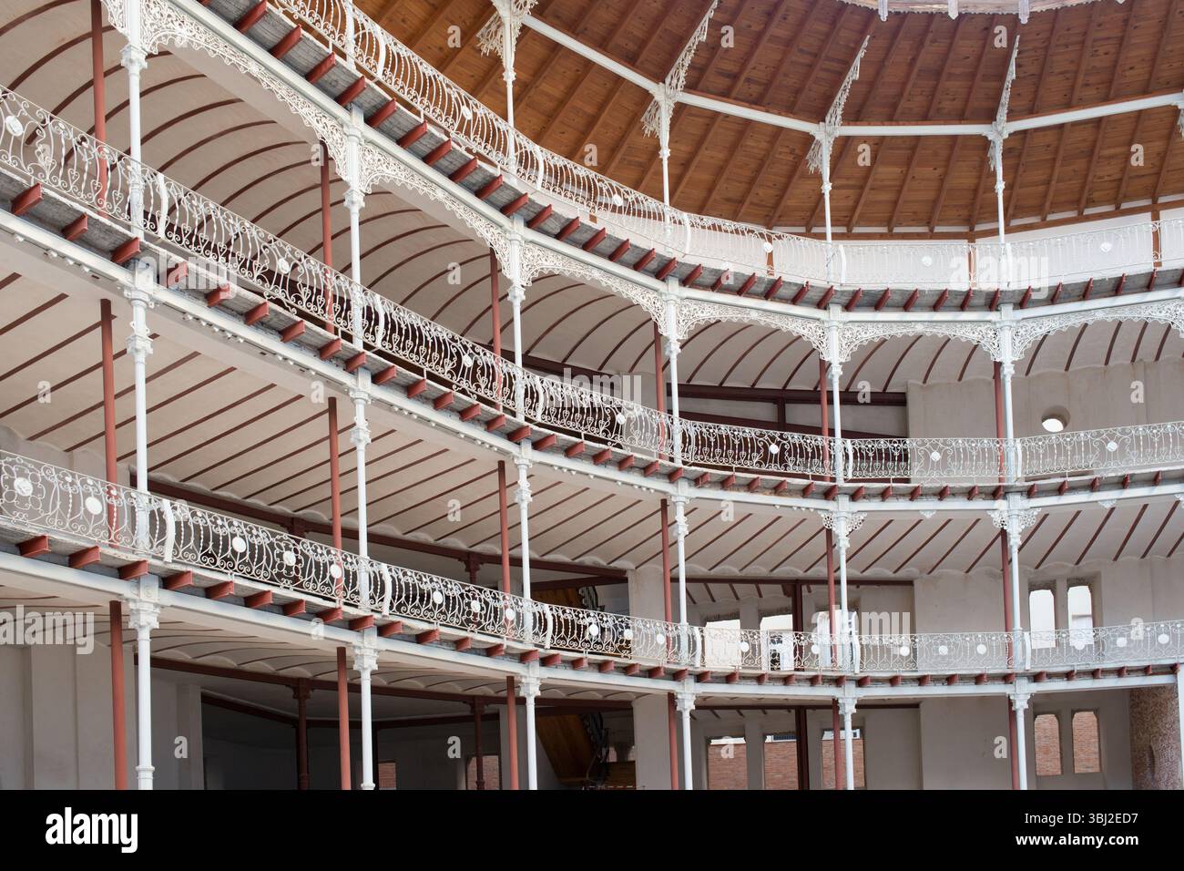 Le site Beti Jai est le dernier fronton de pelote basque du XIXe siècle à Madrid. Il a été déclaré bien de interés Cultural le 27 janvier 2011 et Banque D'Images