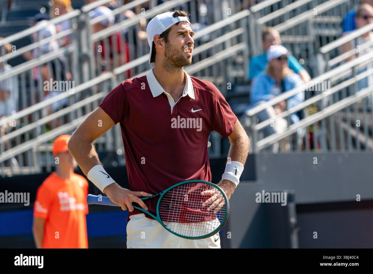 ROSMALEN, PAYS-BAS - 11 JUIN : Karen Khachanov, de Russie, lors des Championnats Libema Open Grass court 2025 à Autotron le 11 juin 2025 à Rosmalen, pays-Bas. (Photo de Marleen Fouchier/Orange Pictures) Banque D'Images