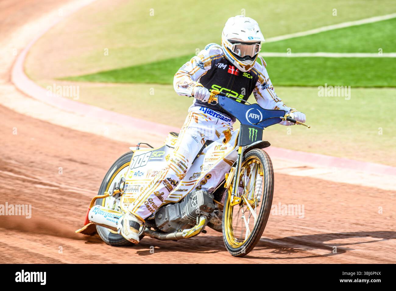 Anders Thomsen (105 ans) du Danemark en pratique lors du Grand Prix ATPI FIM Speedway Round 4 au National Speedway Stadium, Manchester, vendredi 13 juin 2025. (Photo : Ian Charles | mi News) crédit : MI News & Sport /Alamy Live News Banque D'Images