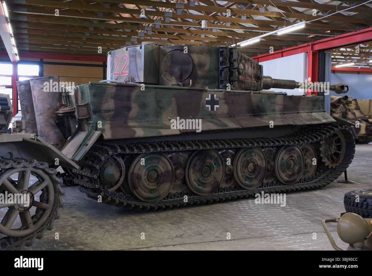 Munster, Allemagne - 23 mai 2025 : Tiger. Musée allemand des chars à Munster. Exposition de la seconde Guerre mondiale. Mise au point sélective. Banque D'Images