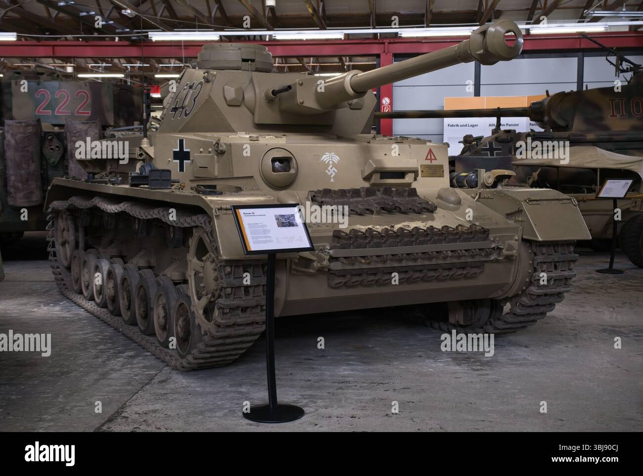 Munster, Allemagne - 23 mai 2025 : Panzer IV. German Tank Museum à Munster. Exposition de la seconde Guerre mondiale. Mise au point sélective. Banque D'Images