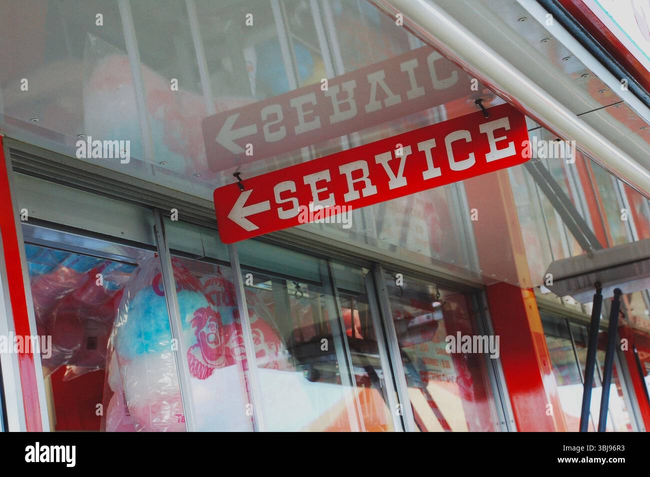 Affiche de service du fournisseur de produits alimentaires à la foire du comté Banque D'Images