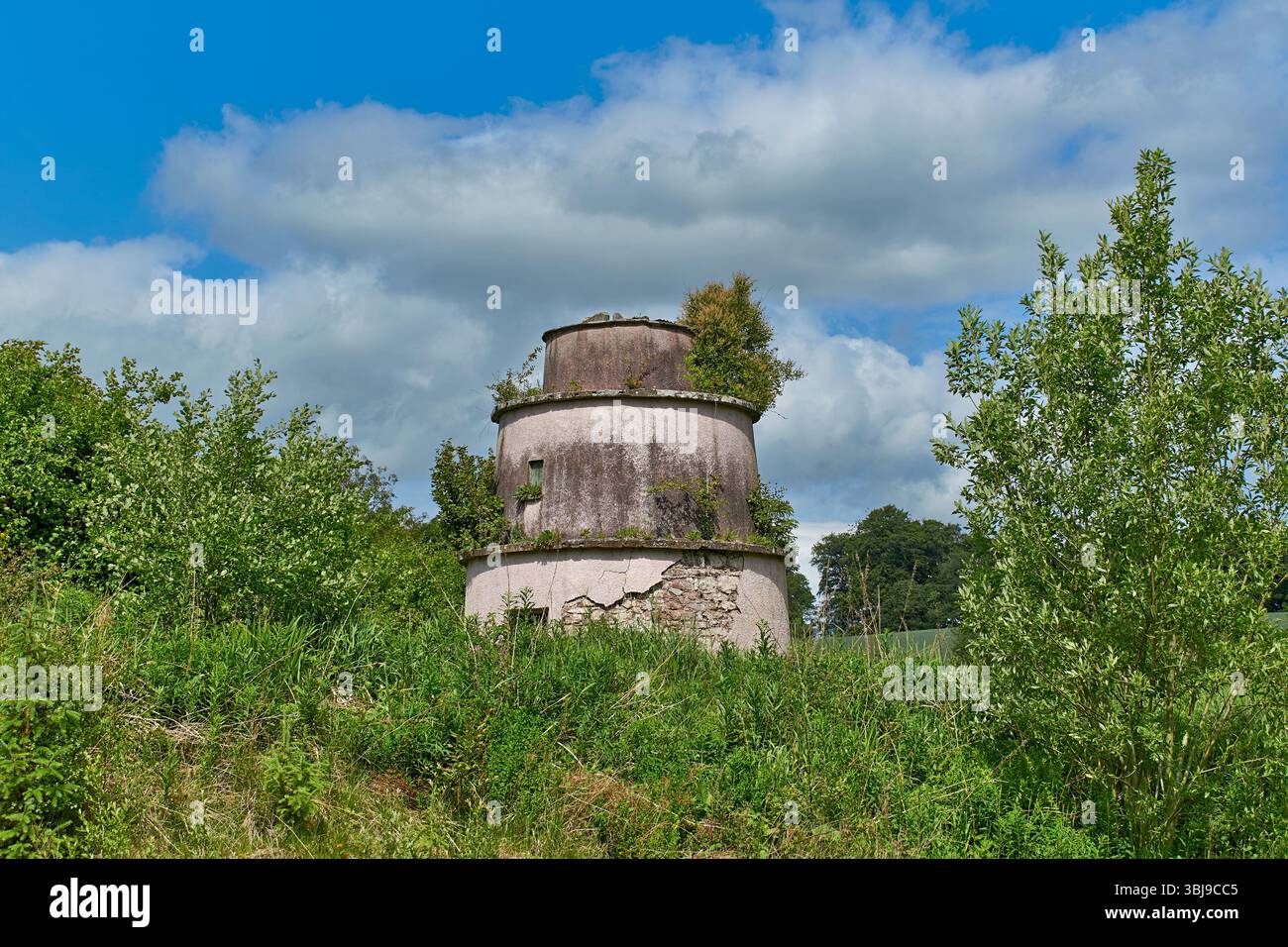 Delgatie Castle Turriff Aberdeenshire Écosse un vieux Doocot ou grand Dovecote dans les jardins Banque D'Images