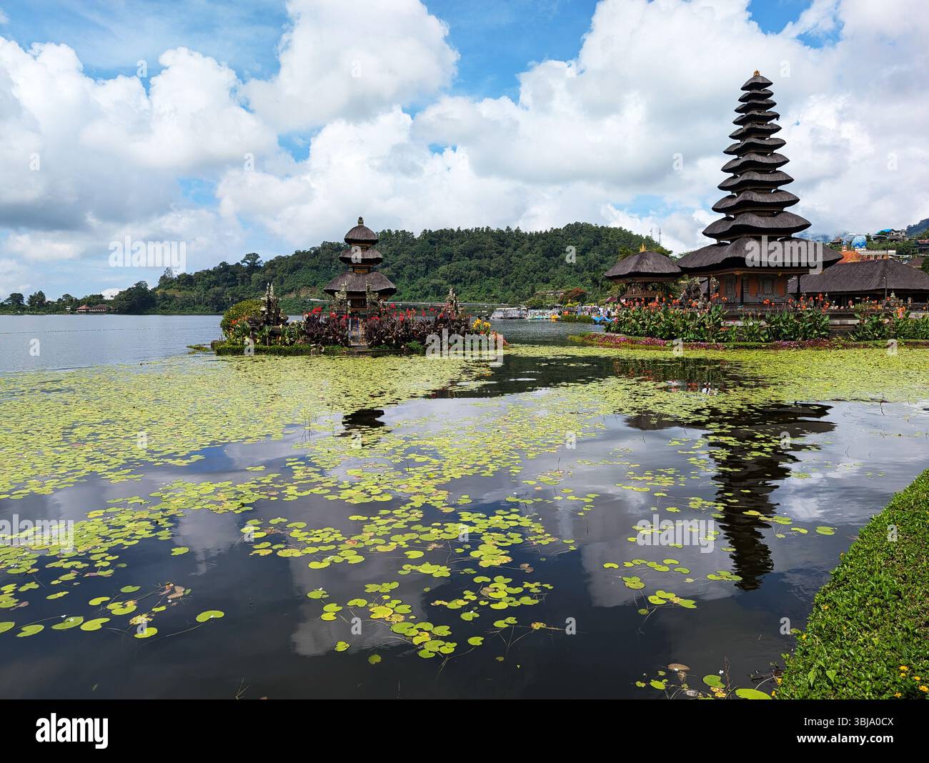 Pura Ulun Danu Beratan, ou Pura Bratan est un temple shaivite hindou à Bali, en Indonésie Banque D'Images