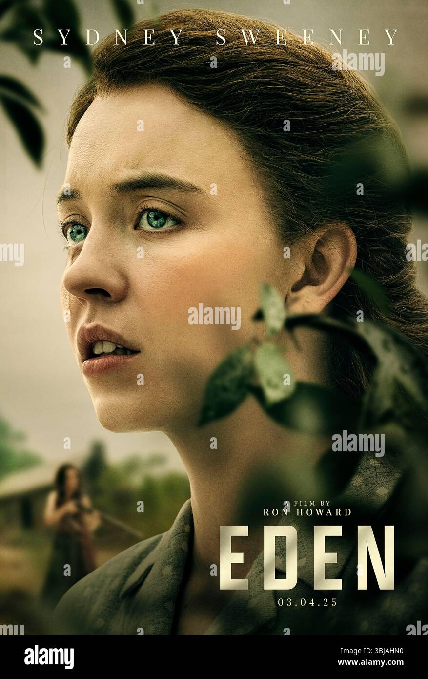 Eden (2024) réalisé par Ron Howard et mettant en vedette Sydney Sweeney dans le rôle de Margaret, une partie d'un couple cherchant à s'échapper sur l'île mais entraîné dans les tensions croissantes et les défis de survie de la communauté isolée. Affiche de caractères internationaux À USAGE ÉDITORIAL EXCLUSIF. Crédit : BFA / AGC Studios Banque D'Images