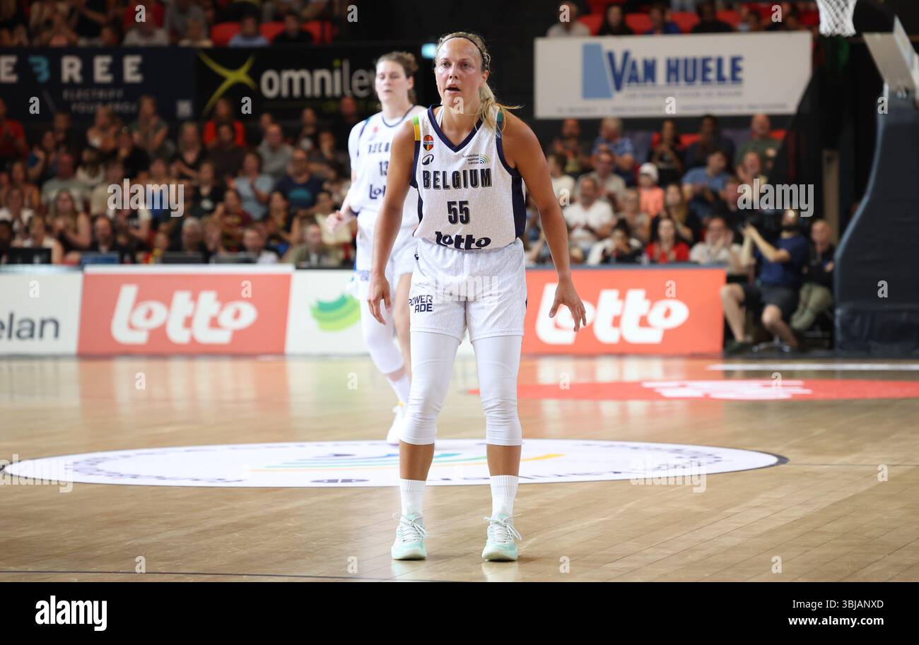 Ostende, Belgique. 14 juin 2025. La belge Julie Allemand fait des gestes lors d'un match amical entre l'équipe nationale belge des chats belges et l'Allemagne, à Ostende, le samedi 14 juin 2025. BELGA PHOTO VIRGINIE LEFOUR crédit : Belga News Agency/Alamy Live News Banque D'Images