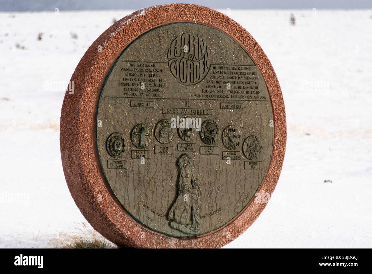 Statue « enfants du monde » à North Cape - Norvège Banque D'Images