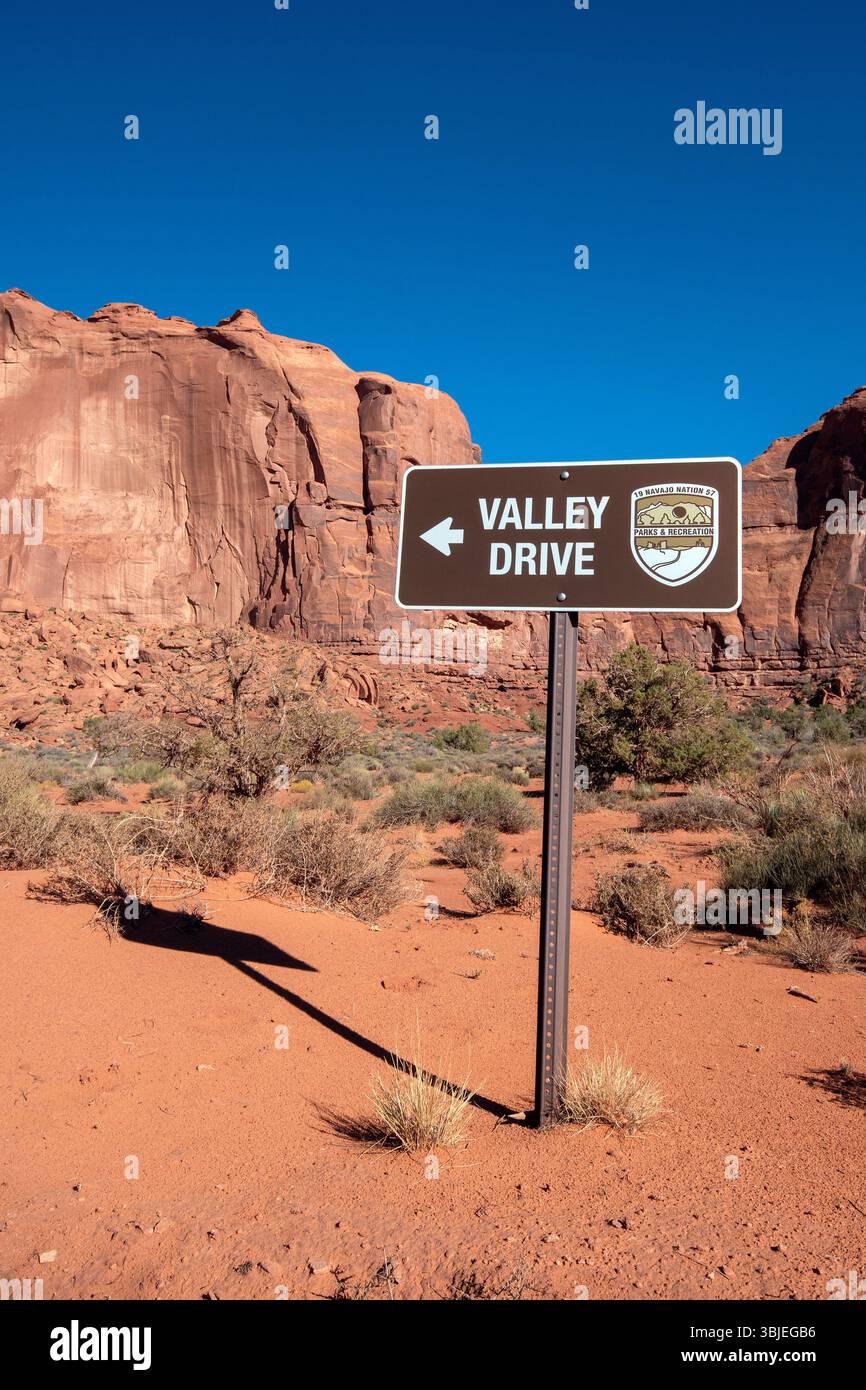 Panneau Valle Drive Road dans le Monument Valley Navajo Tribal Park, Arizona, États-Unis Banque D'Images