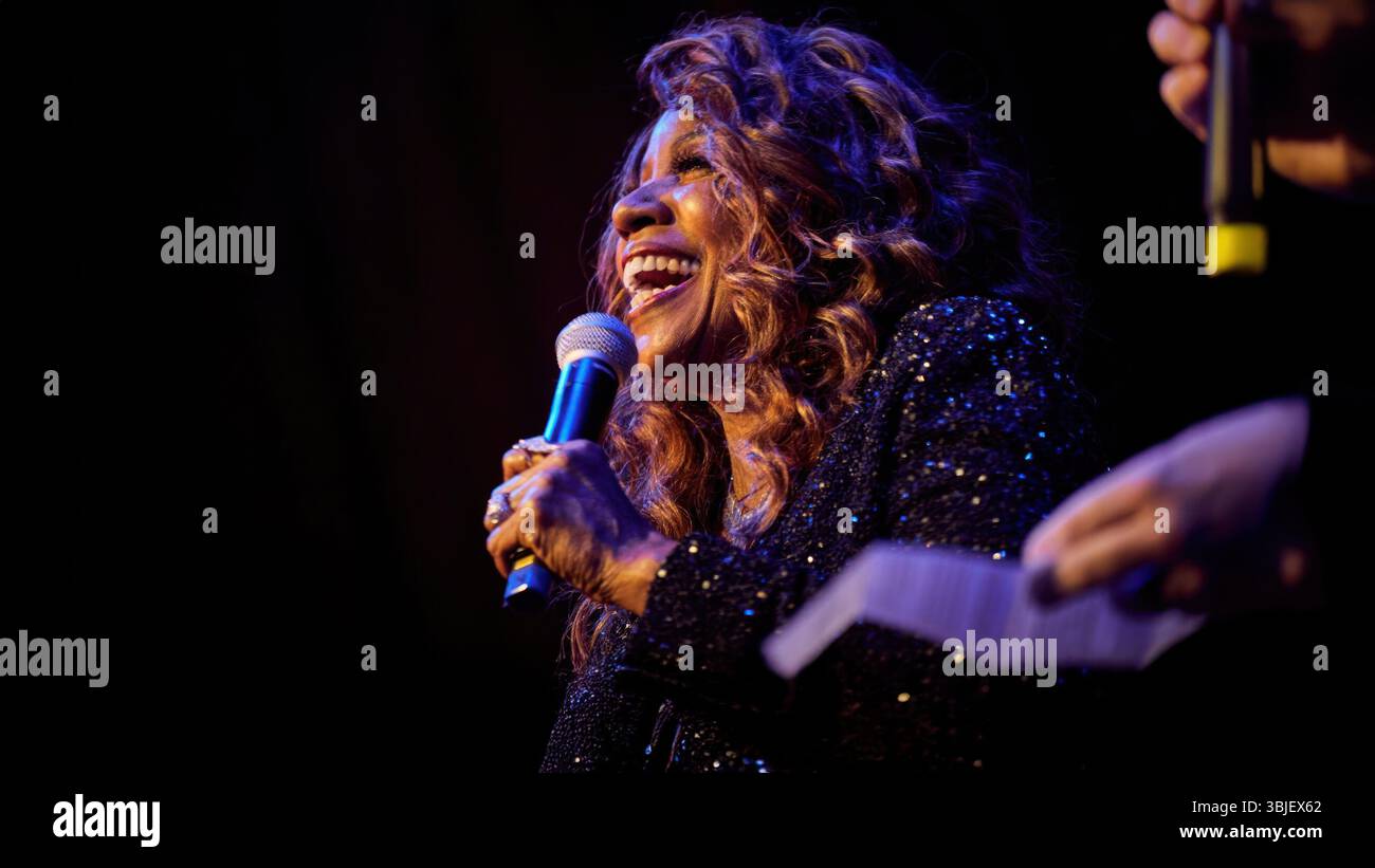 GLORIA GAYNOR DANS GLORIA GAYNOR : I WILL SURVIVE (2023), MISE EN SCÈNE PAR BETSY SCHECHTER. Crédit : Storyville Entertainment / album Banque D'Images