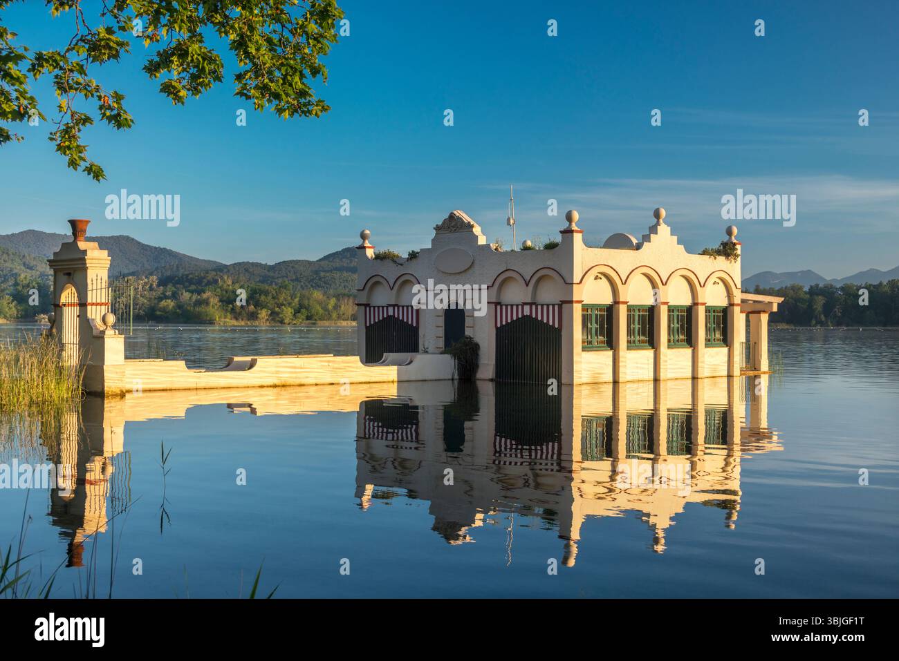PESQUERA MARIMON BOATHOUSE LAC DE BANYOLES PLA DE L’ESTANY GIRONA CATALOGNE ESPAGNE Banque D'Images